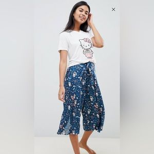 Hello Kitty Pajama Set Sz Small Sanrio